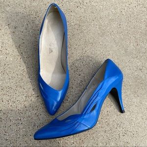 ✨SOLD✨Vintage John Weitz Pumps